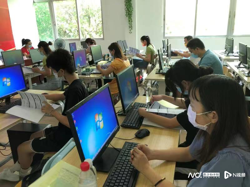 巾幗在行動(dòng)、服務(wù)促發(fā)展 松崗開(kāi)展賦能企業(yè)員工基礎(chǔ)軟件技術(shù)服務(wù)技能培訓(xùn)